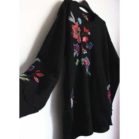 JOHNNY WAS Raw Seam Long Sleeve Sweatshirt, Black, Size XL - Picture 3 of 6